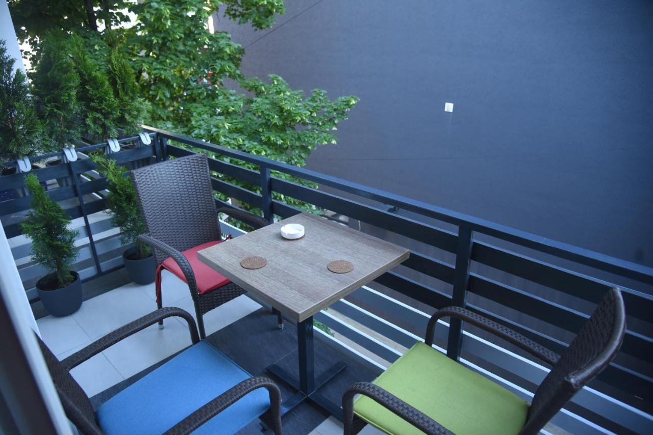 Ni Dekart Apartment מראה חיצוני תמונה