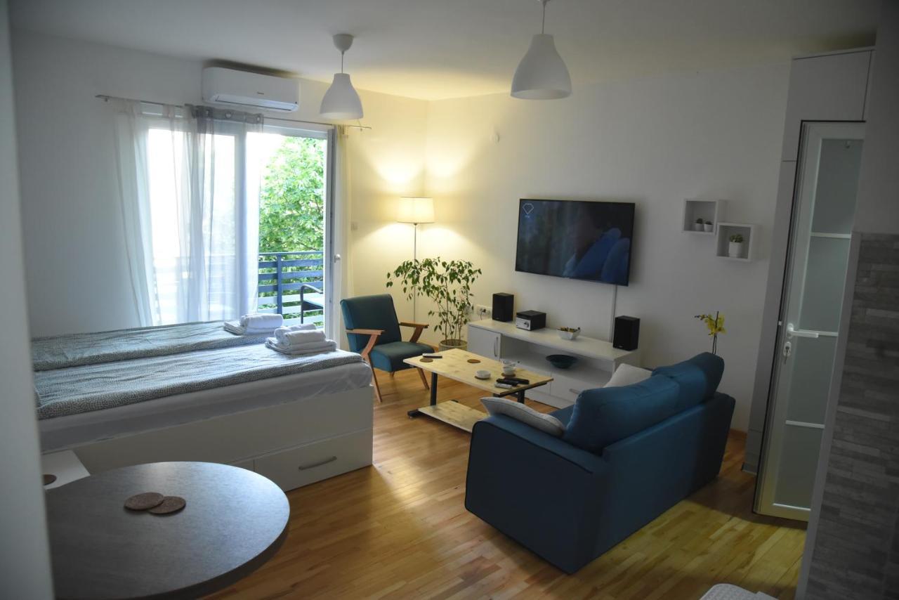 Ni Dekart Apartment מראה חיצוני תמונה