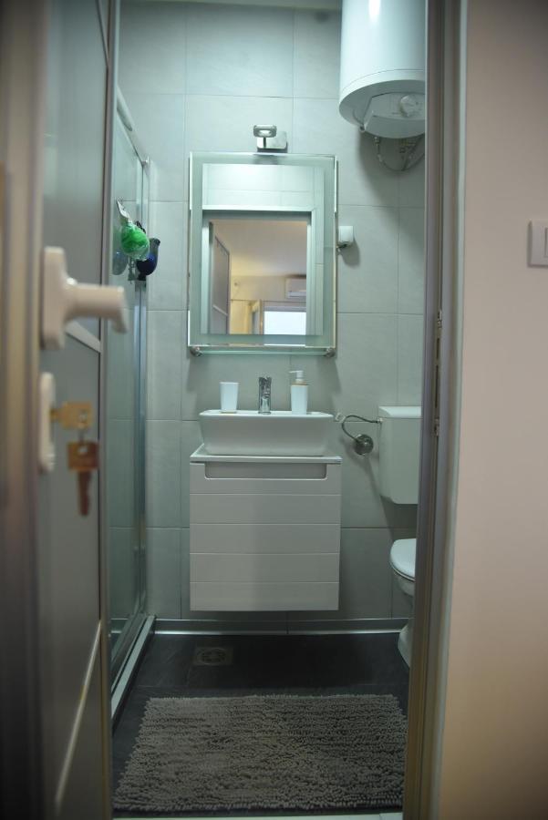 Ni Dekart Apartment מראה חיצוני תמונה